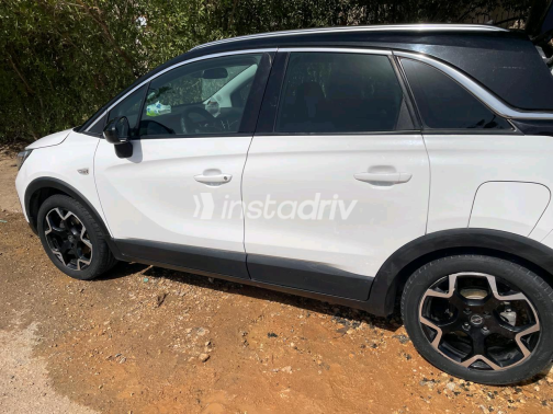 Opel Crossland 2023 White Automatic Used for Sale in Greater Cairo ( Cairo + Giza) - 4