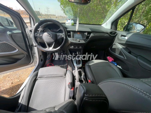 Opel Crossland 2023 White Automatic Used for Sale in Greater Cairo ( Cairo + Giza) - 8