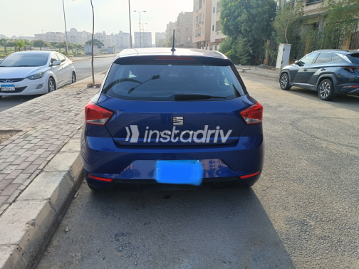 Seat Ibiza 2020 Blue Automatic Used for Sale in Greater Cairo ( Cairo + Giza) - 4