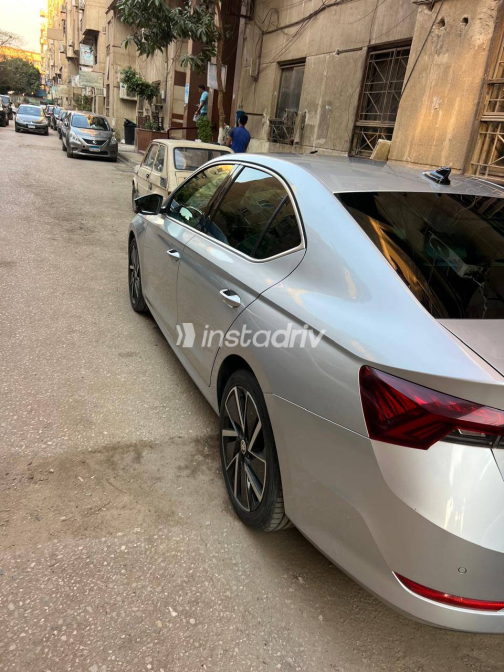 Skoda Octavia A8 2021 Silver Automatic Used for Sale in Greater Cairo ( Cairo + Giza) - 4
