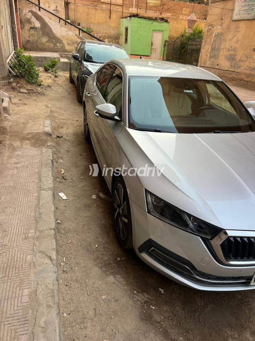 Skoda Octavia A8 2021 Silver Automatic Used for Sale in Greater Cairo ( Cairo + Giza) - 5