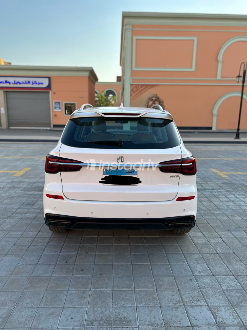 MG RX5 Plus 2023 White Automatic Used for Sale in Greater Cairo ( Cairo + Giza) - 4