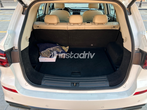 MG RX5 Plus 2023 White Automatic Used for Sale in Greater Cairo ( Cairo + Giza) - 9
