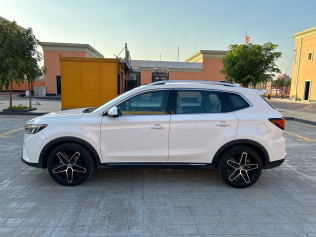 MG RX5 Plus 2023 White Automatic Used for Sale in Greater Cairo ( Cairo + Giza)