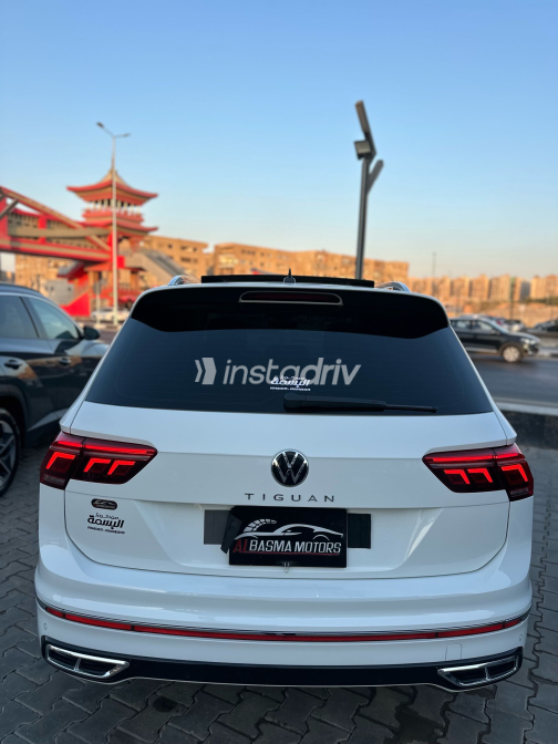 Volkswagen Tiguan 2024 White Automatic Used for Sale in Greater Cairo ( Cairo + Giza) - 3
