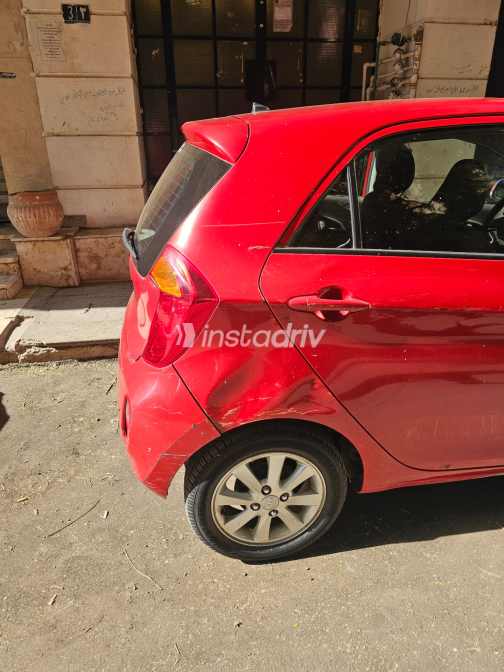 Kia Picanto 2015 Red Automatic Used for Sale in Greater Cairo ( Cairo + Giza) - 5