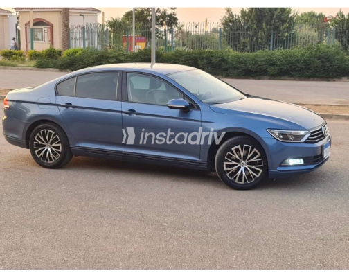 Volkswagen Passat 2017 White Automatic Used for Sale in Greater Cairo ( Cairo + Giza) - 3