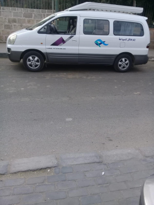 Hyundai H1 2006 White Manual Used for Sale in Greater Cairo ( Cairo + Giza)
