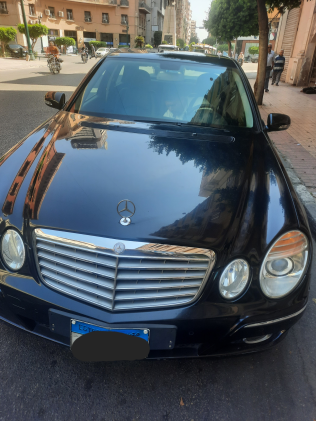مرسيدس E 200 2009 أسود أوتوماتيك مستعملة للبيع في القاهرة الكبرى ( القاهرة - الجيزة)