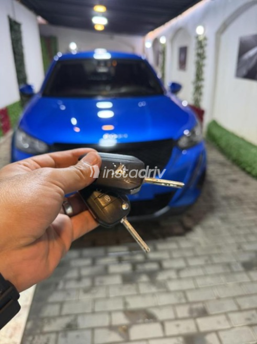 Peugeot 2008 2021 Dark Blue Automatic Used for Sale in Cairo - 5