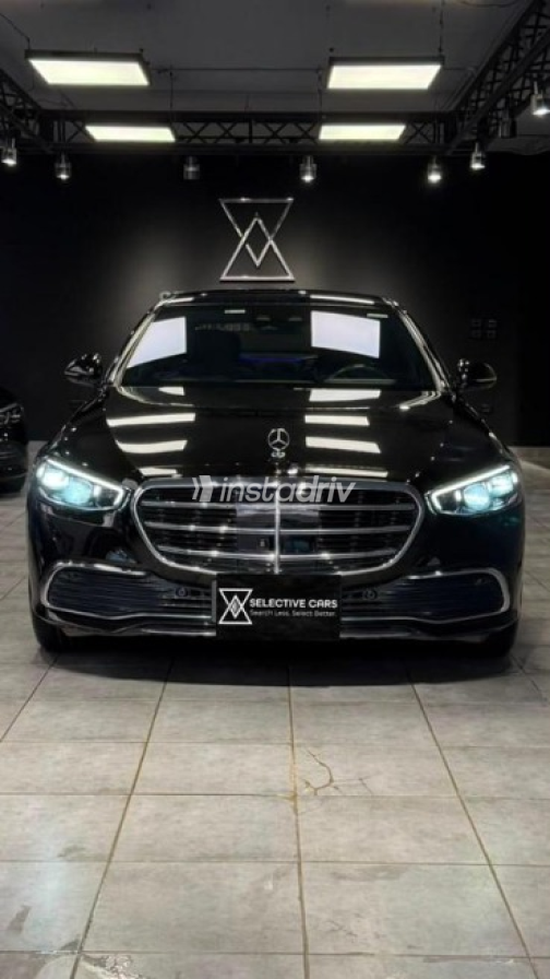 مرسيدس S 450 2022 أسود أوتوماتيك مستعملة للبيع في القاهرة - 1