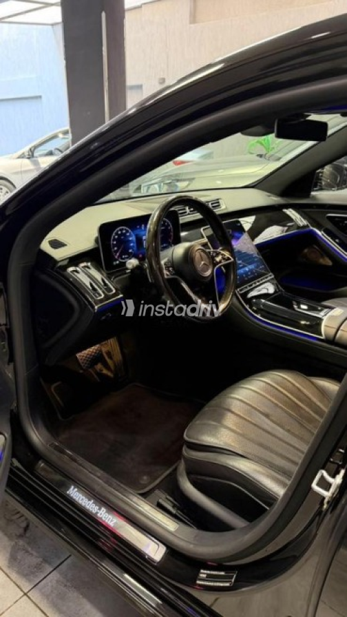 مرسيدس S 450 2022 أسود أوتوماتيك مستعملة للبيع في القاهرة - 4