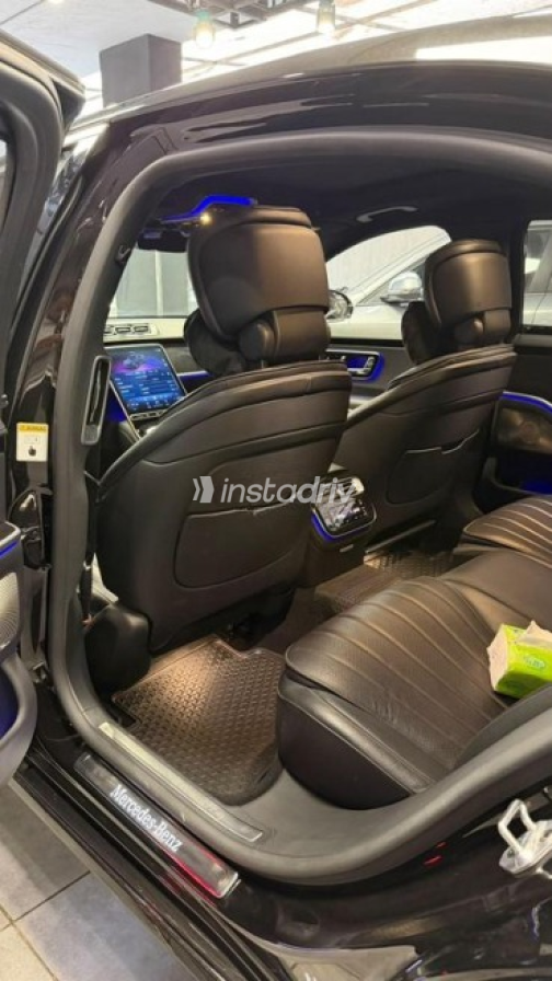 مرسيدس S 450 2022 أسود أوتوماتيك مستعملة للبيع في القاهرة - 5