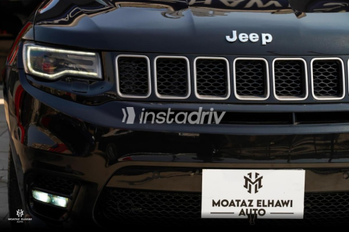Jeep Grand Cherokee 2014 Black Automatic Used for Sale in Nasr city - 7