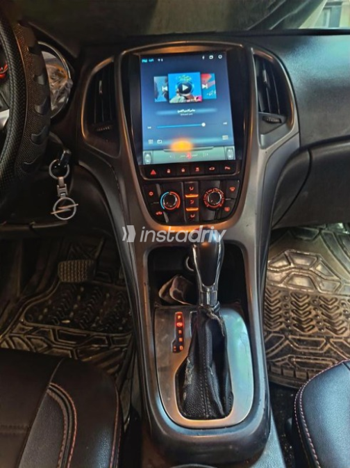 Opel Astra 2013 Petroleum Automatic Used for Sale in Minya Al Qamh - 5