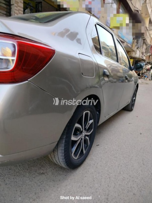 Renault Logan 2016 Bronze Automatic Used for Sale in Alexandria - 4