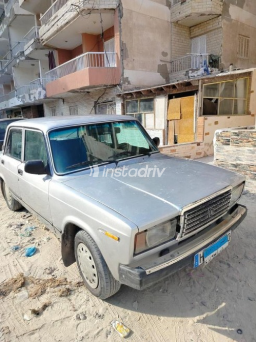 لادا 2107 2014 فضي أوتوماتيك مستعملة للبيع في الإسكندرية - 5