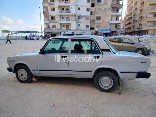 لادا 2107 2014 فضي أوتوماتيك مستعملة للبيع في الإسكندرية - 8