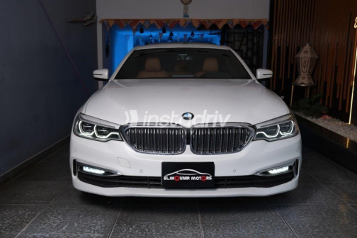BMW 520 2020 White Automatic Used for Sale in Sheikh Zayed City - 5