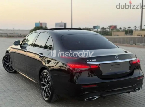 مرسيدس E 200 AMG 2023 أسود أوتوماتيك مستعملة للبيع في دمنهور - 2