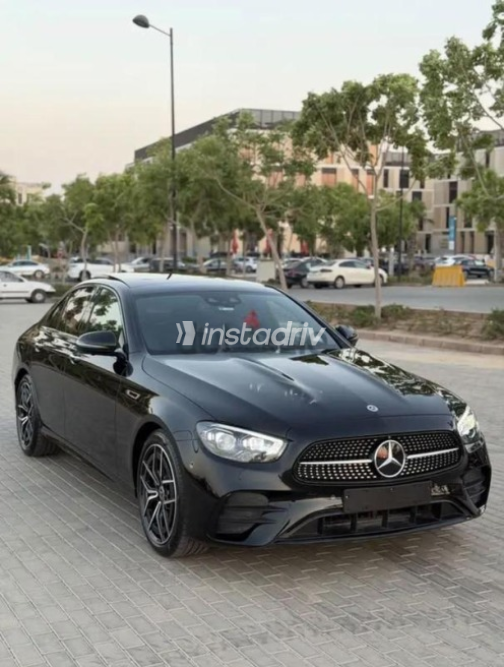 مرسيدس E 200 AMG 2023 أسود أوتوماتيك مستعملة للبيع في دمنهور - 4