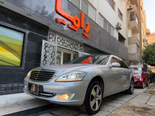 Mercedes S 500 2007 Silver Automatic Used for Sale in Ismailia