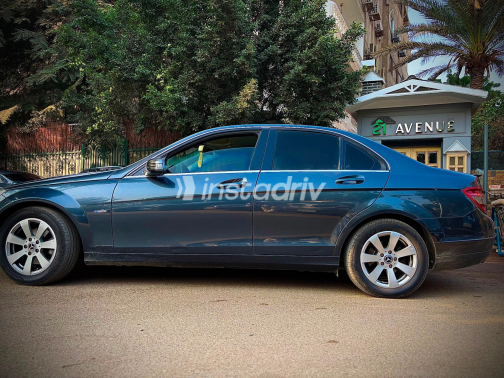 Mercedes C 180 2009 Gray Automatic Used for Sale in Greater Cairo ( Cairo + Giza) - 4