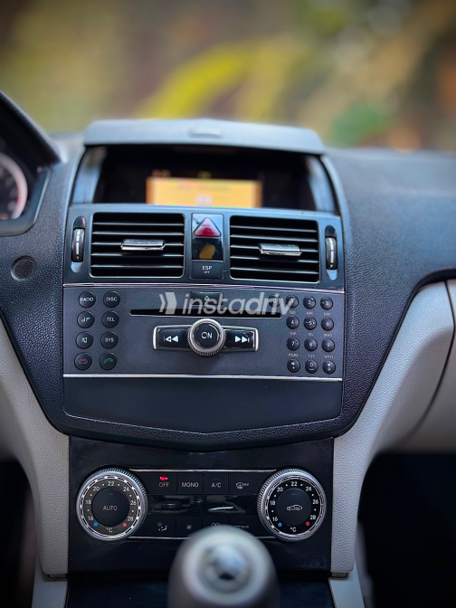 Mercedes C 180 2009 Gray Automatic Used for Sale in Greater Cairo ( Cairo + Giza) - 6
