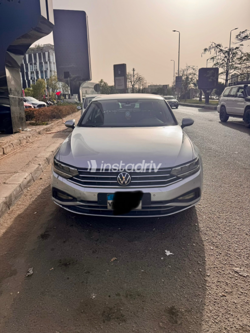 Volkswagen Passat 2021 Silver Automatic Used for Sale in Greater Cairo ( Cairo + Giza) - 1