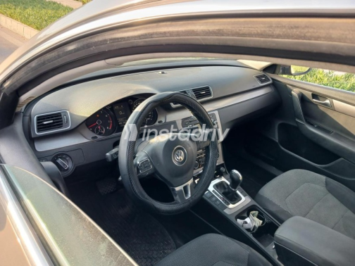 Volkswagen Passat 2011 Bronze Automatic Used for Sale in Mokattam - 3