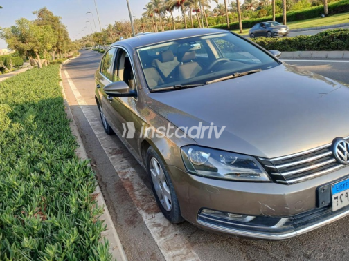 Volkswagen Passat 2011 Bronze Automatic Used for Sale in Mokattam - 4