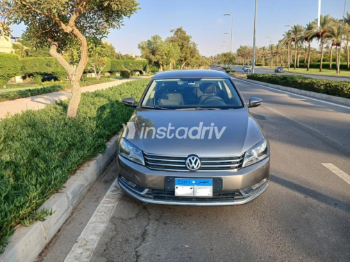 Volkswagen Passat 2011 Bronze Automatic Used for Sale in Mokattam - 7