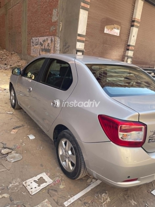 Renault Logan 2015 Silver Automatic Used for Sale in Greater Cairo ( Cairo + Giza) - 7