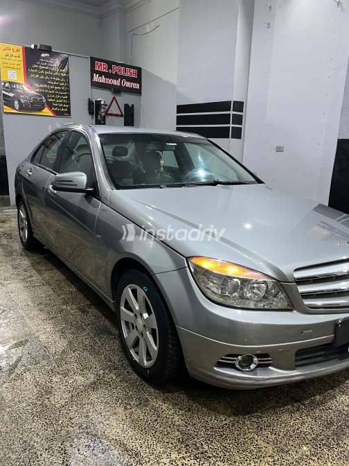 Mercedes C 180 2010 Gray Automatic Used for Sale in Greater Cairo ( Cairo + Giza) - 5