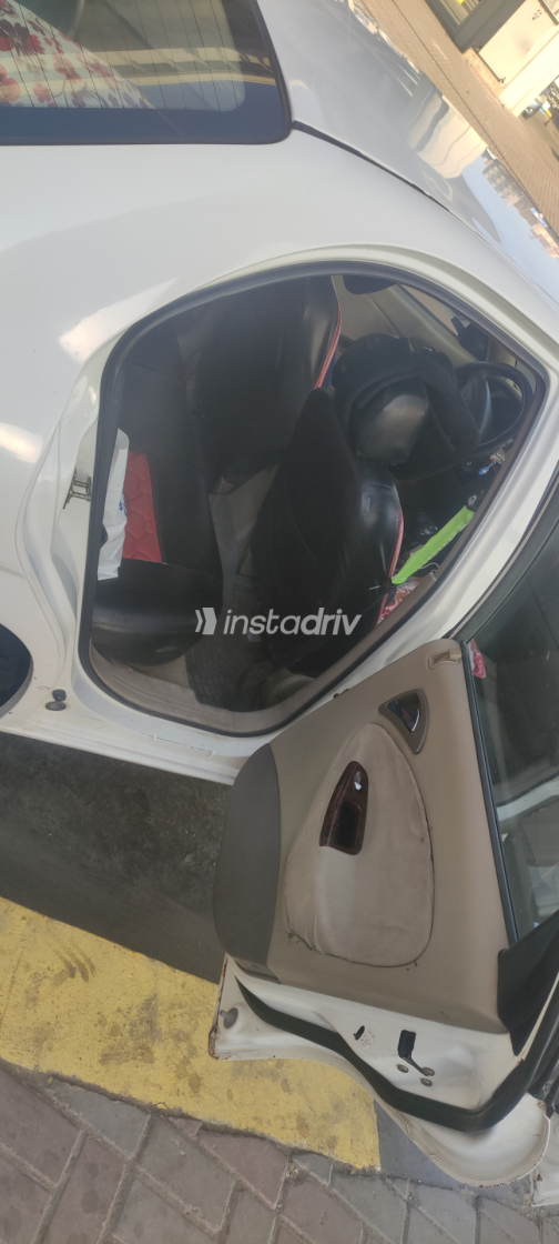 Daewoo Nubira 2000 White Automatic Used for Sale in Greater Cairo ( Cairo + Giza) - 2