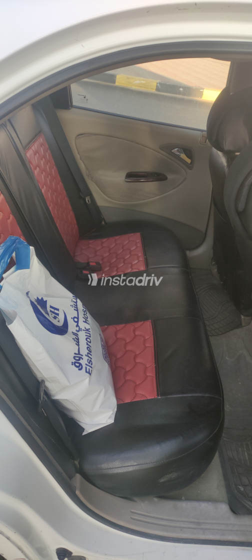 Daewoo Nubira 2000 White Automatic Used for Sale in Greater Cairo ( Cairo + Giza) - 7