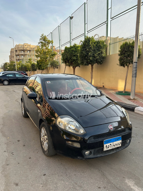 فيات بونتو 2016 أسود أوتوماتيك مستعملة للبيع في القاهرة الكبرى ( القاهرة - الجيزة) - 3