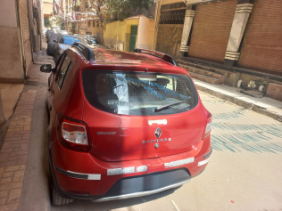 Renault Sandero Step Way 2016 Red Automatic Used for Sale in Greater Cairo ( Cairo + Giza)