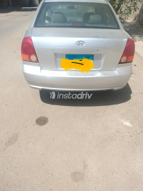 Hyundai Verna 2004 Silver Automatic Used for Sale in Greater Cairo ( Cairo + Giza) - 3