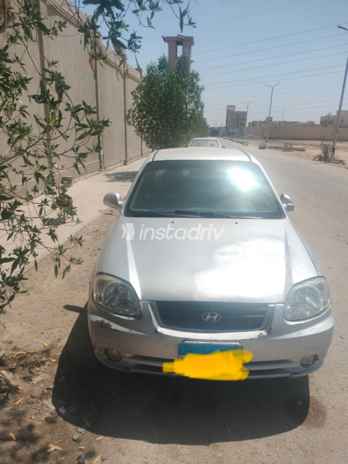 Hyundai Verna 2004 Silver Automatic Used for Sale in Greater Cairo ( Cairo + Giza) - 5
