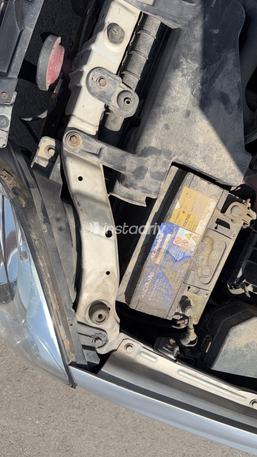 Hyundai Verna 2004 Silver Automatic Used for Sale in Greater Cairo ( Cairo + Giza) - 8