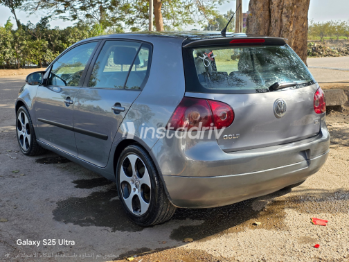 Volkswagen Golf 5 2009 Gray Automatic Used for Sale in Greater Cairo ( Cairo + Giza) - 2