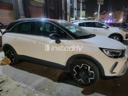اوبل كروس لاند 2021 أبيض أوتوماتيك مستعملة للبيع في القاهرة الكبرى ( القاهرة - الجيزة) - 3