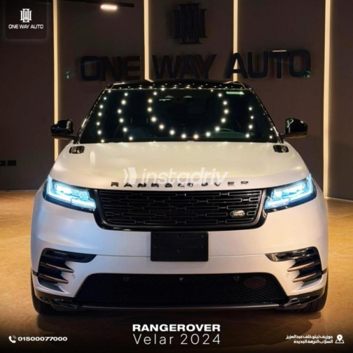 Land Rover Velar 2024 Silver Automatic Used for Sale in Sheikh Zayed City - 3