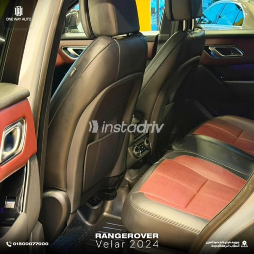 Land Rover Velar 2024 Silver Automatic Used for Sale in Sheikh Zayed City - 6