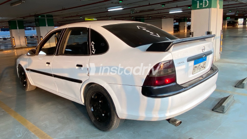 Opel Vectra 1998 White Automatic Used for Sale in Greater Cairo ( Cairo + Giza) - 2