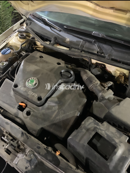 Skoda Octavia 2004 White Automatic Used for Sale in Greater Cairo ( Cairo + Giza) - 4