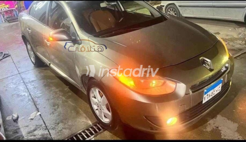 Renault Fluence 2012 Champagne Automatic Used for Sale in Maadi - 1