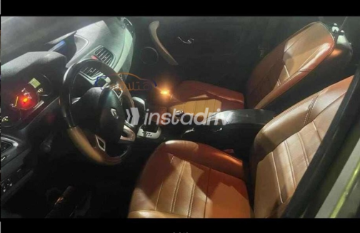 Renault Fluence 2012 Champagne Automatic Used for Sale in Maadi - 3