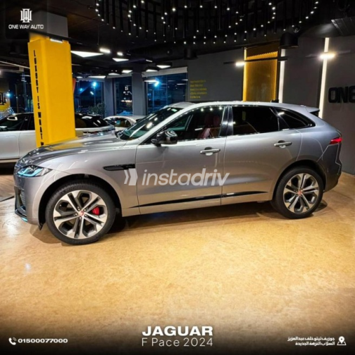 Jaguar F-Pace 2024 Gray Automatic Used for Sale in Cairo - 3